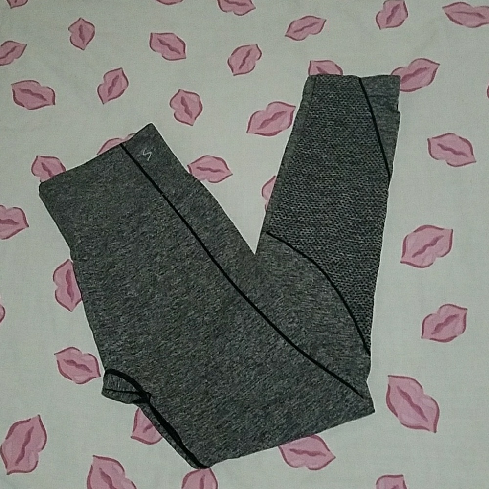 Grey stretchy athletic legging